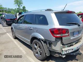 2015 Dodge Journey Crossroad z VIN 3C4PDCGG1FT692093, wystawiony jako IAAI lot #42161540 z przebiegiem 175 454 mil mil oraz . Historia ofert i sprzedaży dostępna na DreamBid. Obrazek 3.