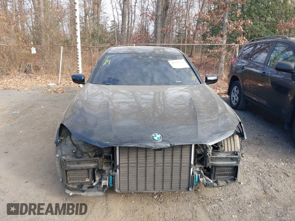 2019 BMW 7 Series 750i xDrive with VIN WBA7F2C52KB240302, listed as a IAAI auction lot 40984933 with 93,737 mi miles and . Bid and sale history available at DreamBid. Image 12.