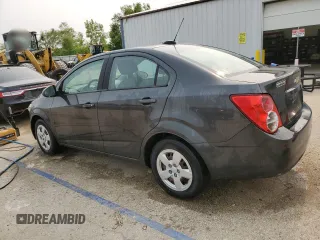 2016 Chevrolet Sonic LS z VIN 1G1JA5SH1G4103182, wystawiony jako Copart lot #59205495 z przebiegiem 107 537 mil mil oraz Szkoda całkowita • Salvage title. Historia ofert i sprzedaży dostępna na DreamBid. Obrazek 2.