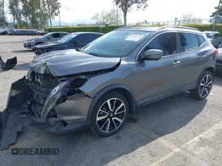 2017 Nissan Rogue S z VIN JN1BJ1CP1HW002968, wystawiony jako IAAI lot #41896777 z przebiegiem 128 583 mil mil oraz . Historia ofert i sprzedaży dostępna na DreamBid. Obrazek 2.