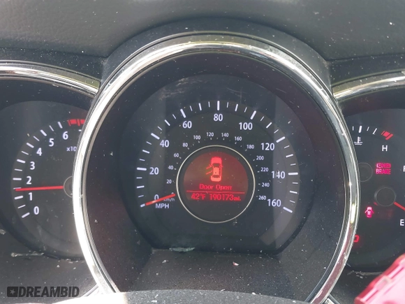 2013 Kia Optima LX with VIN 5XXGM4A74DG257866, listed as a IAAI auction lot 40975293 with 190,173 mi miles. Bid and sale history available at carsss.com. Image 7.