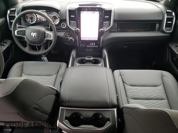 2025 Ram 1500 Big Horn z VIN 1C6SRFFP0SN559311, wystawiony jako Copart lot #48042015 z przebiegiem 491 mil mil oraz Szkoda całkowita • Salvage title. Historia ofert i sprzedaży dostępna na DreamBid. Obrazek 8.