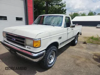 1990 Ford F-150 с VIN 1FTEF14N7LLA38988, выставлен на аукционе Copart как лот 61417455 с пробегом 46 390 миль миль и Чистый • Clean title. История ставок и продаж доступна на DreamBid. Изображение 2.
