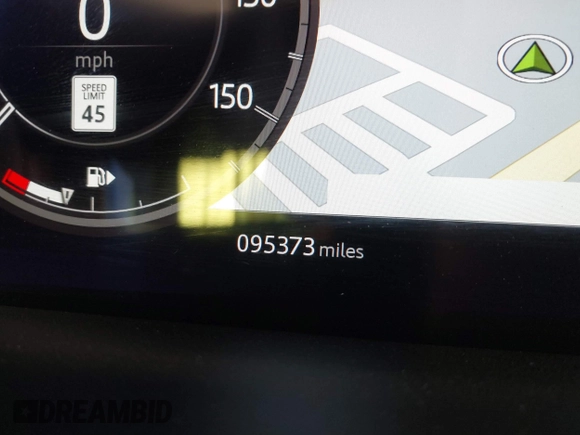 2018 Land Rover Discovery HSE Luxury with VIN SALRT2RV3JA053899, listed as a IAAI auction lot 41051056 with 95,373 mi miles. Bid and sale history available at carsss.com. Image 15.