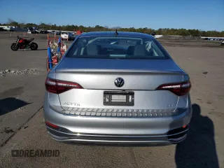 2024 Volkswagen Jetta SEL z VIN 3VWGM7BU9RM015373, wystawiony jako Copart lot #50797665 z przebiegiem 11 917 mil mil oraz Szkoda całkowita • Salvage title. Historia ofert i sprzedaży dostępna na DreamBid. Obrazek 6.