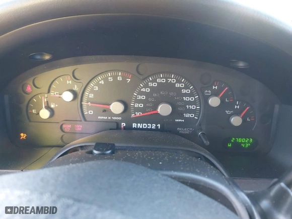 2003 Ford Explorer XLT with VIN 1FMDU73KX3ZA70158, listed as a IAAI auction lot 41417637 with 278,023 mi miles. Bid and sale history available at carsss.com. Image 7.