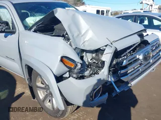 2018 Toyota Tacoma SR with VIN 3TMGZ5AN7JM165084, listed as a IAAI auction lot 41620305 with 21,010 mi miles. Bid and sale history available at carsss.com. Image 6.