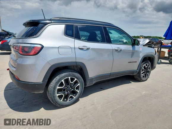 2020 Jeep Compass Trailhawk z VIN 3C4NJDDB0LT207825, wystawiony jako Copart lot #63699915 z przebiegiem 58 190 mil mil oraz Szkoda całkowita • Salvage title. Historia ofert i sprzedaży dostępna na DreamBid. Obrazek 3.