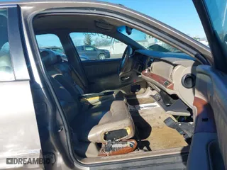 2000 Buick Park Avenue with VIN 1G4CW54K7Y4231837, listed as a IAAI auction lot 41437606 with 182,334 mi miles. Bid and sale history available at carsss.com. Image 5.