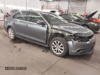 2013 Volkswagen Jetta SE with VIN 3VWDP7AJ3DM438881, listed as a IAAI auction lot 41640177 with 153,129 mi miles and . Bid and sale history available at DreamBid. Image 1.