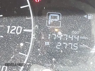 2018 Nissan Note SV z VIN 3N1CE2CP9JL370678, wystawiony jako IAAI lot #41643320 z przebiegiem 174 744 mil mil oraz . Historia ofert i sprzedaży dostępna na DreamBid. Obrazek 15.