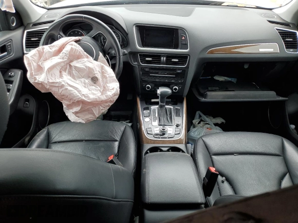 2017 Audi Q5 Premium Plus z VIN WA1D7AFP1HA014416, wystawiony jako Copart lot #57795405 z przebiegiem Nie podano mil oraz Szkoda całkowita • Salvage title. Historia ofert i sprzedaży dostępna na DreamBid. Obrazek 8.