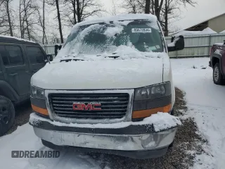 2017 GMC Savana Cargo Van with VIN 1GTW7AFFXH1343864, listed as a Copart auction lot 85672834 with 91,789 mi miles and Salvage Title. Bid and sale history available at carsss.com. Image 5.