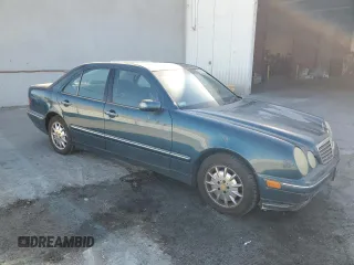 2001 Mercedes-Benz E-Class with VIN WDBJF65J81B351041, listed as a Copart auction lot 80555014 with 172,091 mi miles and Clean Title. Bid and sale history available at carsss.com. Image 4.