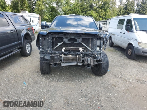 2015 GMC Sierra 2500HD Denali z VIN 1GT120E82FF160626, wystawiony jako Copart lot #57807735 z przebiegiem 193 495 mil mil oraz Szkoda całkowita • Salvage title. Historia ofert i sprzedaży dostępna na DreamBid. Obrazek 5.