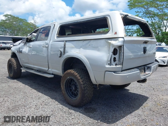 2018 Ram 2500 Laramie with VIN 3C6UR5FL3JG301310, listed as a IAAI auction lot 42239570 with 189,853 mi miles and . Bid and sale history available at DreamBid. Image 3.