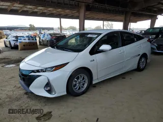 2017 Toyota Prius Plus with VIN JTDKARFP3H3005363, listed as a Copart auction lot 48999055 with 124,457 mi miles and Salvage title. Bid and sale history available at DreamBid. Image 1.