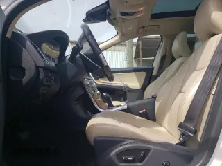 2017 Volvo XC60 Inscription z VIN YV449MRU6H2024840, wystawiony jako Copart lot #51750935 z przebiegiem 99 908 mil mil oraz Szkoda całkowita • Salvage title. Historia ofert i sprzedaży dostępna na DreamBid. Obrazek 7.