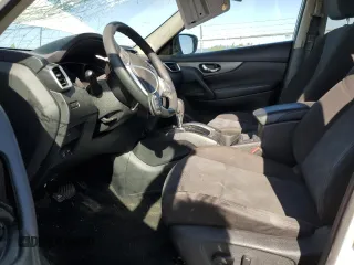 2016 Nissan Rogue SV z VIN KNMAT2MV7GP708227, wystawiony jako Copart lot #54054605 z przebiegiem 180 530 mil mil oraz Szkoda całkowita • Salvage title. Historia ofert i sprzedaży dostępna na DreamBid. Obrazek 7.