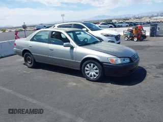 2000 Toyota Camry LE z VIN JT2BF22K4Y0286019, wystawiony jako IAAI lot #42083096 z przebiegiem 191 195 mil mil oraz . Historia ofert i sprzedaży dostępna na DreamBid. Obrazek 1.