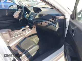 2014 Acura ILX Premium z VIN 19VDE1F57EE010379, wystawiony jako IAAI lot #41886882 z przebiegiem 174 731 mil mil oraz . Historia ofert i sprzedaży dostępna na DreamBid. Obrazek 5.