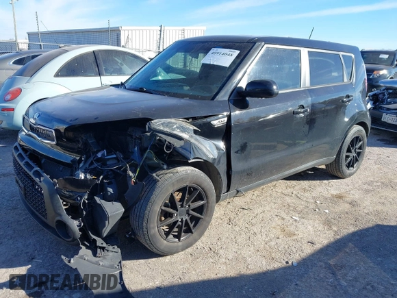 2015 Kia Soul with VIN KNDJN2A25F7235687, listed as a IAAI auction lot 40914048 with 173,310 mi miles. Bid and sale history available at carsss.com. Image 2.