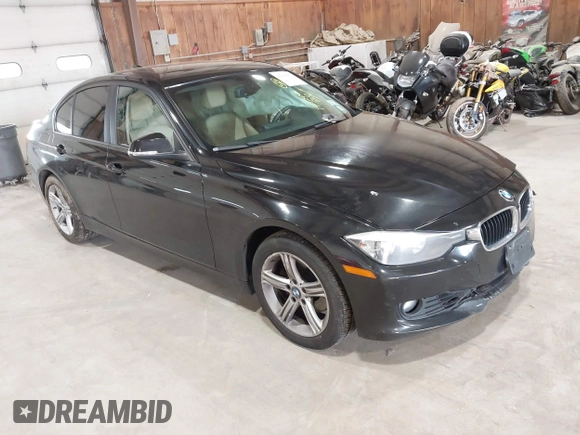 2014 BMW 3 Series 328i xDrive с VIN WBA3B5G53ENS09259, выставлен на аукционе IAAI как лот 42358472 с пробегом 152 425 миль миль и . История ставок и продаж доступна на DreamBid. Изображение 1.