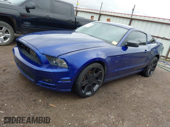 2014 Ford Mustang V6 с VIN 1ZVBP8AM2E5321551, выставлен на аукционе IAAI как лот 42343986 с пробегом 81 762 миль миль и . История ставок и продаж доступна на DreamBid. Изображение 18.
