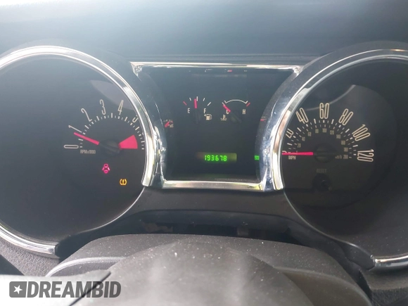 2008 Ford Mustang Deluxe with VIN 1ZVHT80N985143223, listed as a IAAI auction lot 42023600 with 193,678 mi miles. Bid and sale history available at carsss.com. Image 7.