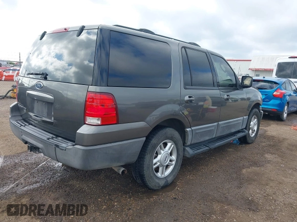 2004 Ford Expedition Special Service z VIN 1FMRU15W44LB49378, wystawiony jako IAAI lot #42025232 z przebiegiem 197 811 mil mil oraz . Historia ofert i sprzedaży dostępna na DreamBid. Obrazek 4.