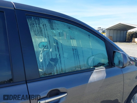 2014 Toyota Sienna XLE with VIN 5TDYK3DC5ES451965, listed as a IAAI auction lot 41879334 with 145,114 mi miles and . Bid and sale history available at DreamBid. Image 12.