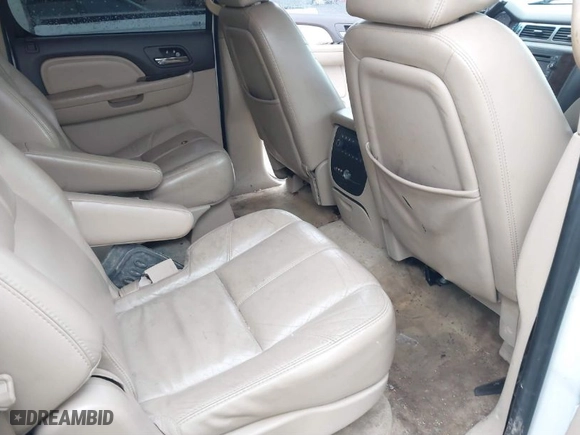 2007 GMC Yukon XL Denali with VIN 1GKFK66897J360283, listed as a IAAI auction lot 41836584 with 219,224 mi miles. Bid and sale history available at carsss.com. Image 8.