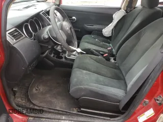 2011 Nissan Versa S z VIN 3N1BC1AP7BL463683, wystawiony jako Copart lot #57784065 z przebiegiem 110 937 mil mil oraz Szkoda całkowita • Salvage title. Historia ofert i sprzedaży dostępna na DreamBid. Obrazek 7.