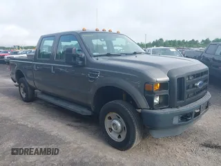 2009 Ford F-250 XL z VIN 1FTSW21579EA26267, wystawiony jako IAAI lot #42484808 z przebiegiem 41 816 mil mil oraz . Historia ofert i sprzedaży dostępna na DreamBid. Obrazek 1.