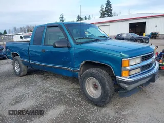 1997 Chevrolet Silverado 1500 with VIN 2GCEK19R2V1262153, listed as a IAAI auction lot 41752380 with 151,375 mi miles and . Bid and sale history available at DreamBid. Image 1.