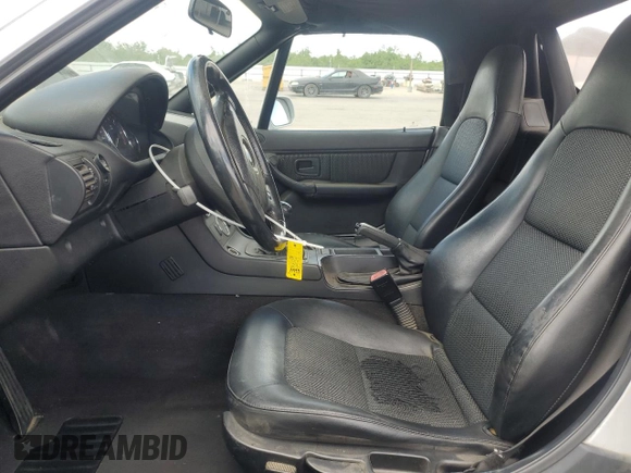 2000 BMW Z3 2.5 with VIN 4USCH9340YLF85274, listed as a Copart auction lot 56897255 with 137,807 mi miles and Salvage title. Bid and sale history available at DreamBid. Image 7.