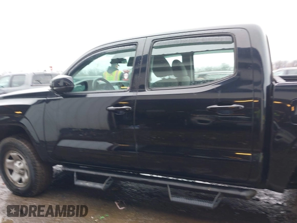 2018 Toyota Tacoma SR with VIN 3TMCZ5AN3JM184455, listed as a IAAI auction lot 41446859 with 44,187 mi miles and . Bid and sale history available at DreamBid. Image 14.