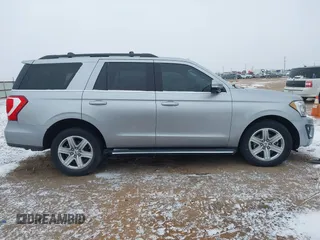 2020 Ford Expedition XLT z VIN 1FMJU1JTXLEA56148, wystawiony jako IAAI lot #41602849 z przebiegiem 133 596 mil mil oraz . Historia ofert i sprzedaży dostępna na DreamBid. Obrazek 14.