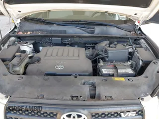 2007 Toyota RAV4 with VIN JTMZK33V075008199, listed as a IAAI auction lot 42111448 with 189,652 mi miles. Bid and sale history available at carsss.com. Image 10.