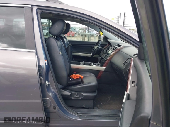 2008 Mazda CX-9 Grand Touring with VIN JM3TB38A880157185, listed as a IAAI auction lot 41914393 with 158,946 mi miles. Bid and sale history available at carsss.com. Image 5.