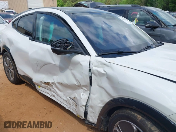 2023 Ford Mustang Mach-E Premium с VIN 3FMTK3R48PMA72033, выставлен на аукционе IAAI как лот 42143610 с пробегом 16 574 миль миль и . История ставок и продаж доступна на DreamBid. Изображение 6.