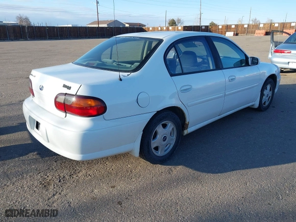 2001 Chevrolet Malibu LS with VIN 1G1NE52J116183636, listed as a IAAI auction lot 41524897 with 184,881 mi miles. Bid and sale history available at carsss.com. Image 4.