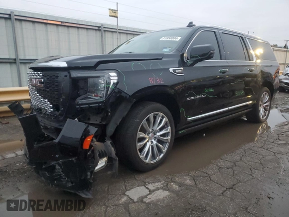 2022 GMC Yukon XL Denali with VIN 1GKS2JKT8NR211969, listed as a Copart auction lot 81858004 with 176,693 mi miles and Salvage Title. Bid and sale history available at carsss.com. Image 1.