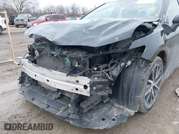 2021 Toyota Camry SE Nightshade with VIN 4T1G11AK4MU573284, listed as a IAAI auction lot 41701923 with 130,160 mi miles. Bid and sale history available at carsss.com. Image 18.