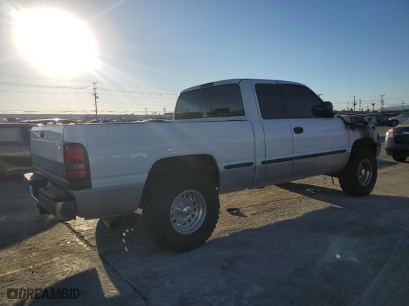1998 Dodge Ram 1500 with VIN 3B7HC13Z3WG238391, listed as a Copart auction lot 77472134 with 0 mi miles and Salvage Title. Bid and sale history available at carsss.com. Image 3.