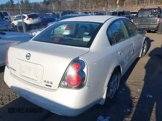 2006 Nissan Altima 2.5 with VIN 1N4AL11D46N340014, listed as a IAAI auction lot 41697482 with 165,757 mi miles. Bid and sale history available at carsss.com. Image 4.