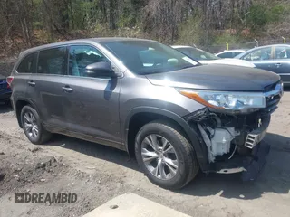 2015 Toyota Highlander LE z VIN 5TDBKRFH5FS178691, wystawiony jako IAAI lot #42058496 z przebiegiem 103 411 mil mil oraz . Historia ofert i sprzedaży dostępna na DreamBid. Obrazek 14.