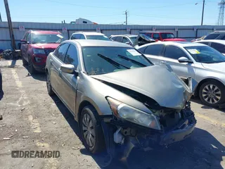 2008 Honda Accord LX z VIN JHMCP263X8C029598, wystawiony jako IAAI lot #41764306 z przebiegiem 183 851 mil mil oraz . Historia ofert i sprzedaży dostępna na DreamBid. Obrazek 1.