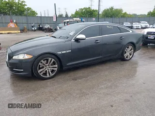 2012 Jaguar XJ XJL z VIN SAJWA2GB5CLV30883, wystawiony jako IAAI lot #42369631 z przebiegiem 114 018 mil mil oraz . Historia ofert i sprzedaży dostępna na DreamBid. Obrazek 2.
