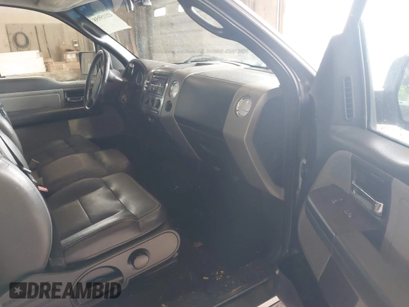 2007 Ford F-150 XLT with VIN 1FTPX14V47FA46038, listed as a IAAI auction lot 42115958 with 179,939 mi miles. Bid and sale history available at carsss.com. Image 5.